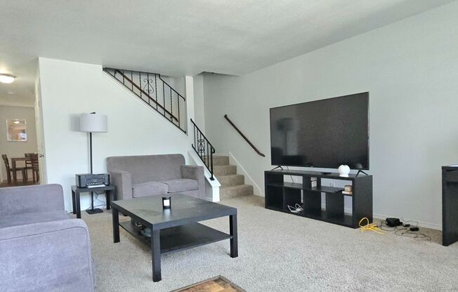 21825 30 AVE S