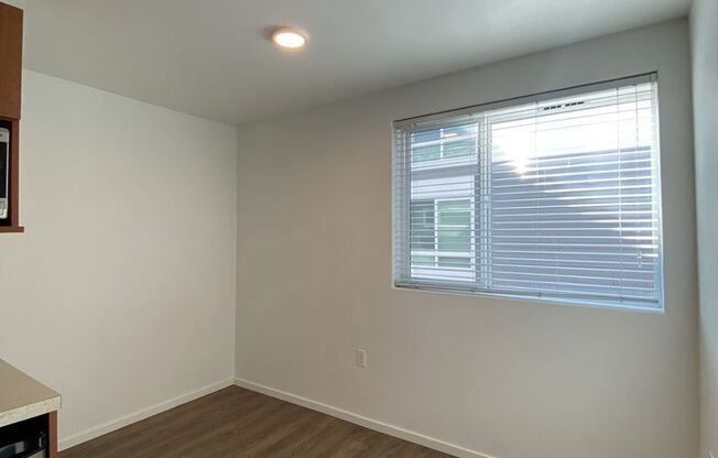 Studio, 1 bath, 180 sqft, $1,245, Unit 3411