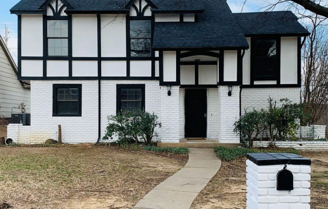 Large 3 Bedroom 2 Bathroom Home