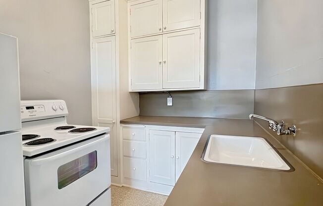 R0590 - The Shannon Apartments