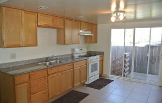 2 beds, 1 bath, 700 sqft, $1,650, Unit Unit D