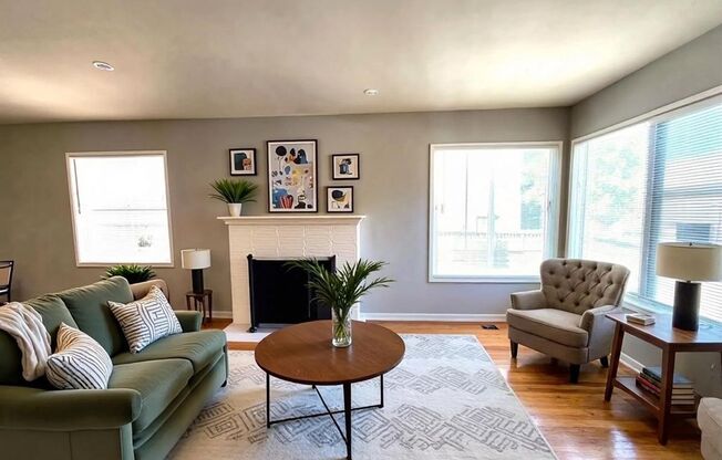 three bedroom home in Burlingame