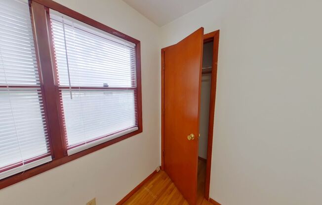 3 beds, 1 bath, $1,245