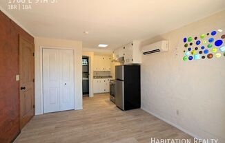 1708 E 9 ST
