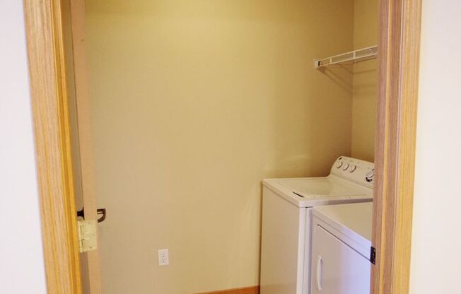 2 beds, 2 baths, 1,014 sqft, $1,415, Unit 1830-114