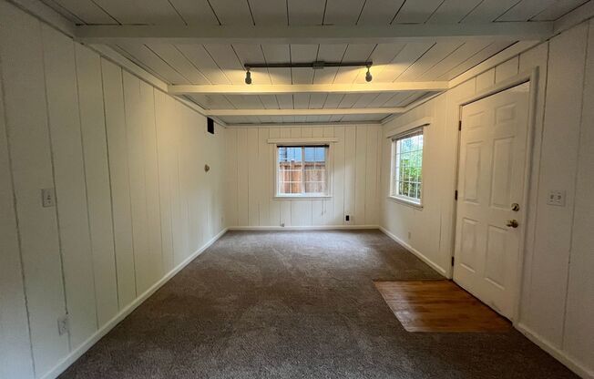 Charming Cottage in Wedgwood