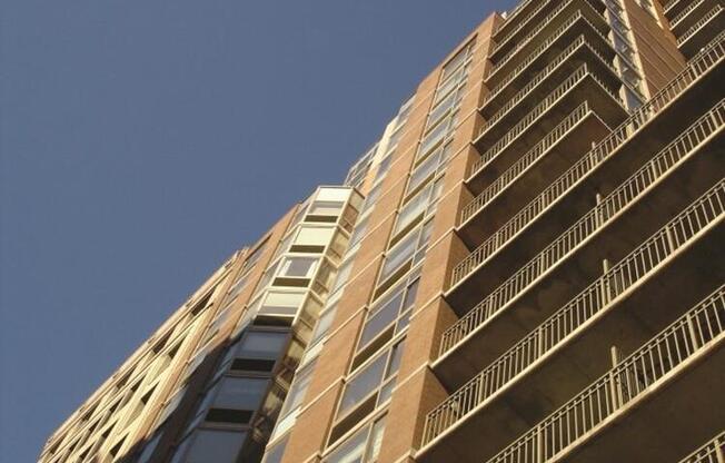 121 E 23 ST