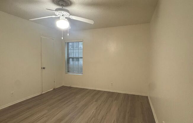 1 bed, 1 bath, 650 sqft, $1,289, Unit SUX-109