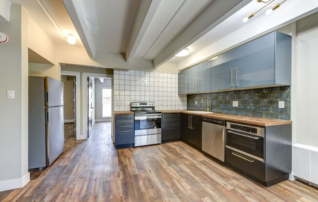 2 beds, 2 baths, 925 sqft, $2,100, Unit 601