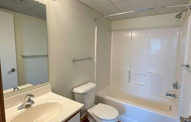 2 beds, 2 baths, 1,025 sqft, $1,900, Unit 504