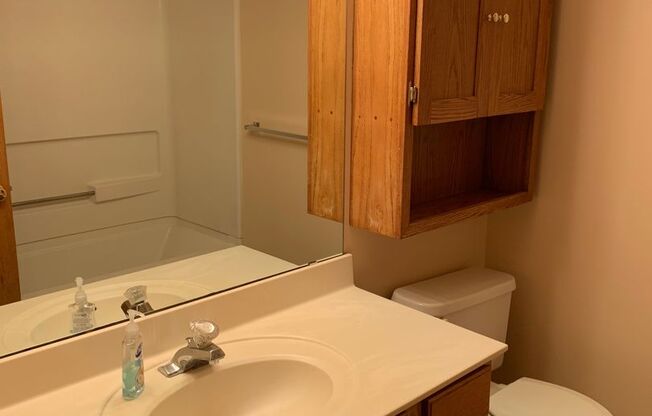 2 beds, 2 baths, $1,750