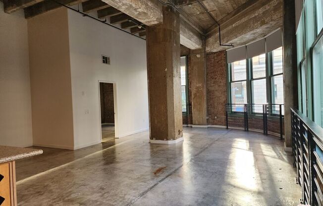 2 beds, 2.3 baths, 1,900 sqft, $5,500, Unit 505