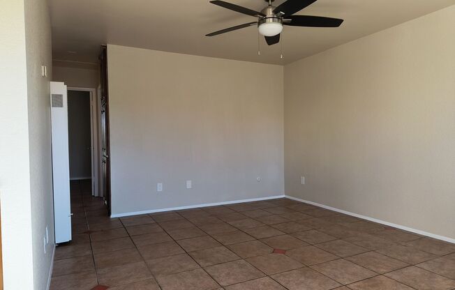 2 beds, 1 bath, 800 sqft, $2,450, Unit 781