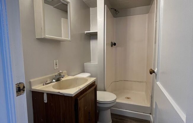 Studio, 1 bath, $755.11, Unit 908 Main Ave #4