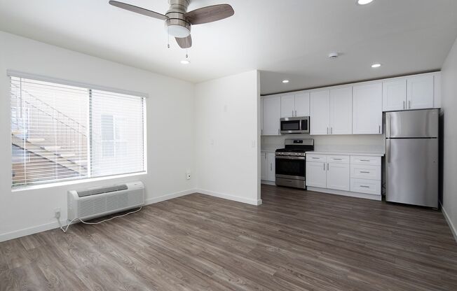 Four Winds Apartments