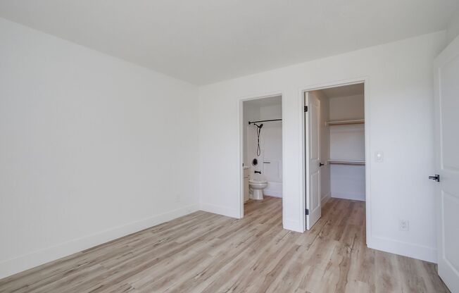 2 beds, 2 baths, 925 sqft, $2,845, Unit 216