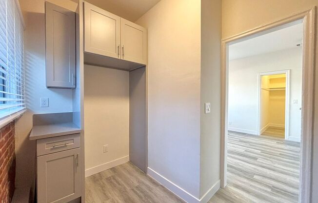 Studio, 1 bath, 415 sqft, $1,350, Unit 206