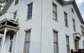 204 NORTH MULBERRY STREET