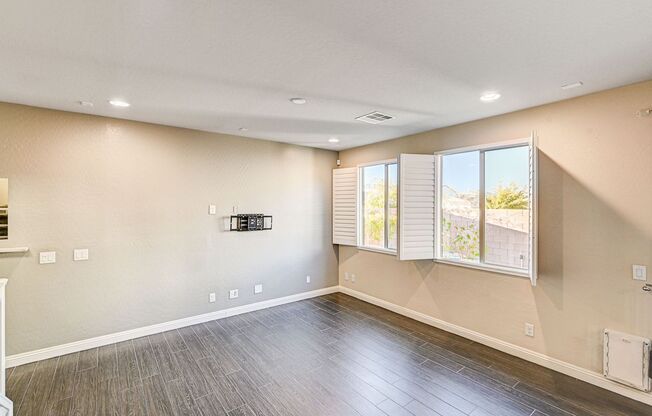 Beautiful 3 bedroom 2.5 bath home on corner lot in gated community in Spring Valley!