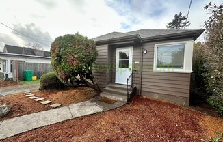 Charming 1 Bed 1 Bath with Huge Yard