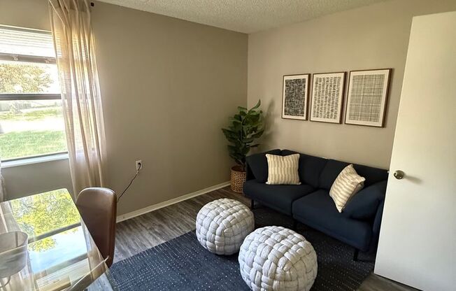 2 beds, 2 baths, 966 sqft, $1,100, Unit 2110