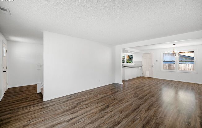 Stunning 4 Bedroom Columbia Highlands Home for Lease - 14103 SE McGillivray Blvd