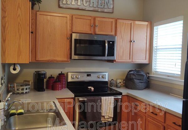3043 UXBRIDGE WOODS CT