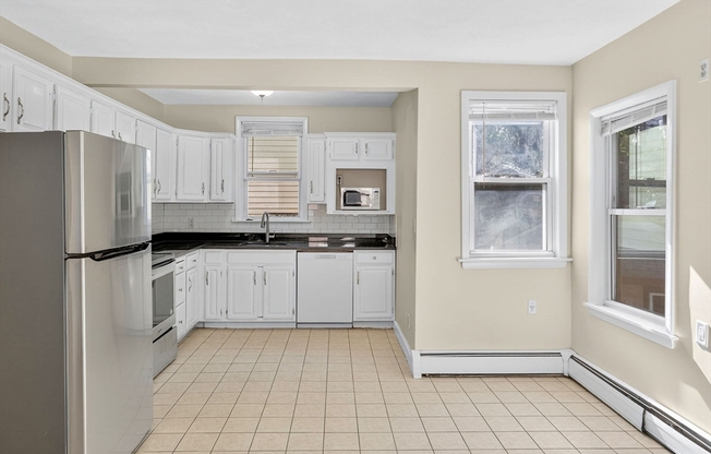 4 beds, 1 bath, 1,285 sqft, $3,000, Unit 2