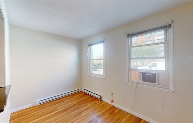4 beds, 1 bath, 1,200 sqft, $4,400, Unit 1
