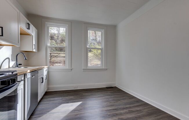 Fully Renovated 2BR Home in Mt. Washington – New Kitchen, Spacious Yard & Original Charm