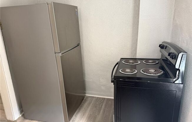 1 bed, 1 bath, 670 sqft, $900, Unit Partridge Ave 1511