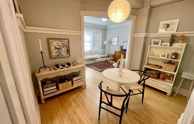 1 bed, 1 bath, $1,015, Unit 14