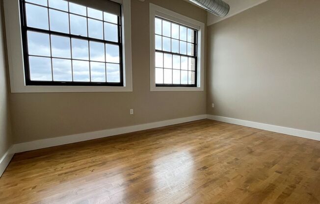 1 bed, 1 bath, 789 sqft, $1,700, Unit UNIT 614