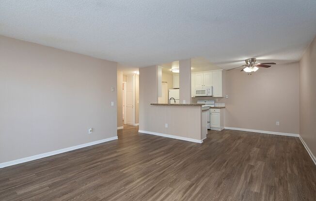 1 bed, 1 bath, 704 sqft, $2,095, Unit B-12
