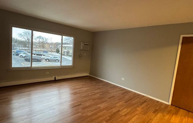 1 bed, 1 bath, $1,000, Unit 2922 2A