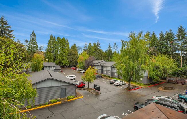 2 beds, 2 baths, 950 sqft, $1,295, Unit 340-18