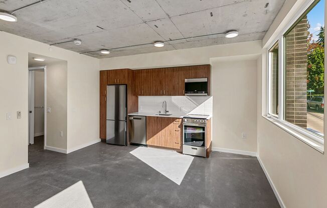 Studio, 1 bath, 472 sqft, $1,935, Unit 202