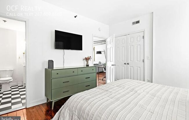 36 STRAWBERRY ST