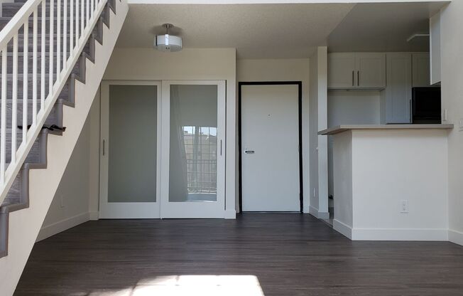 1 bed, 1 bath, 839 sqft, $1,940, Unit 426