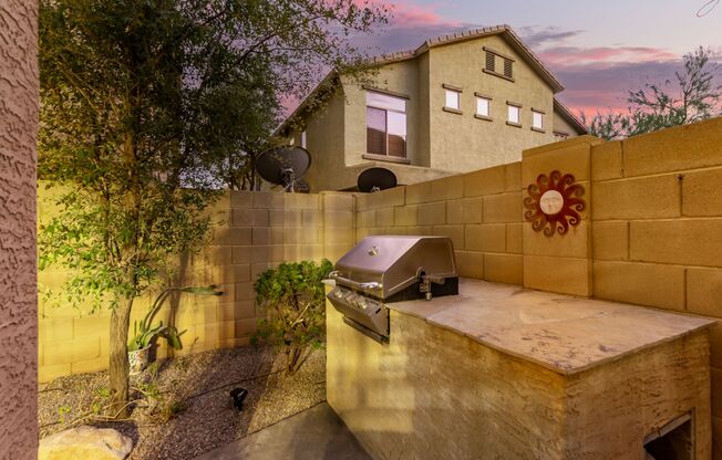 4 beds, 2.5 baths, $2,200, Unit #1171