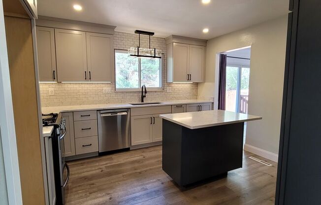 Gorgeous 4 Bedroom Home for Rent on Buckhorn Cr.