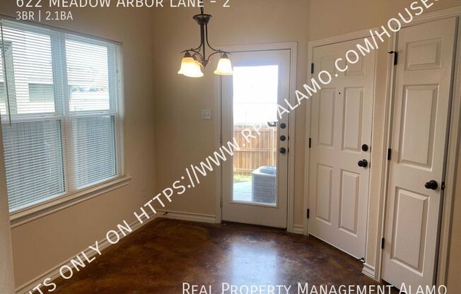 3 beds, 2.5 baths, 1,300 sqft, $1,549