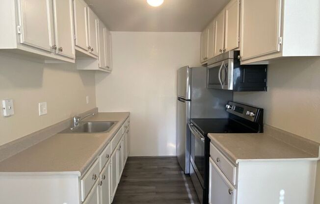 1 bed, 1 bath, 725 sqft, $2,195, Unit 925 Pomeroy Unit 15