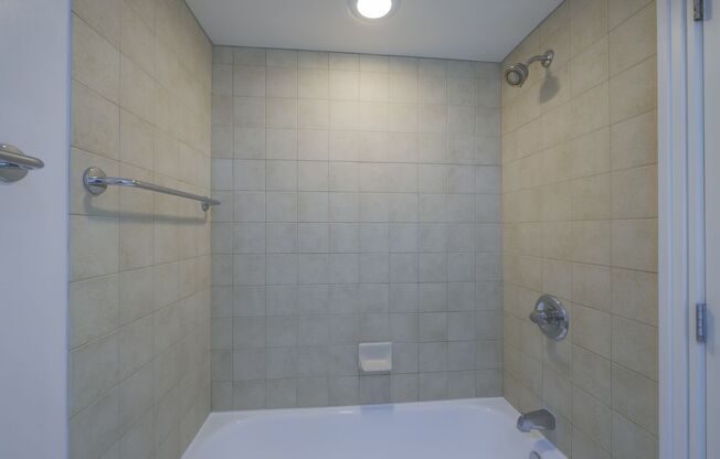 1 bed, 1 bath, $2,100, Unit # #N 518