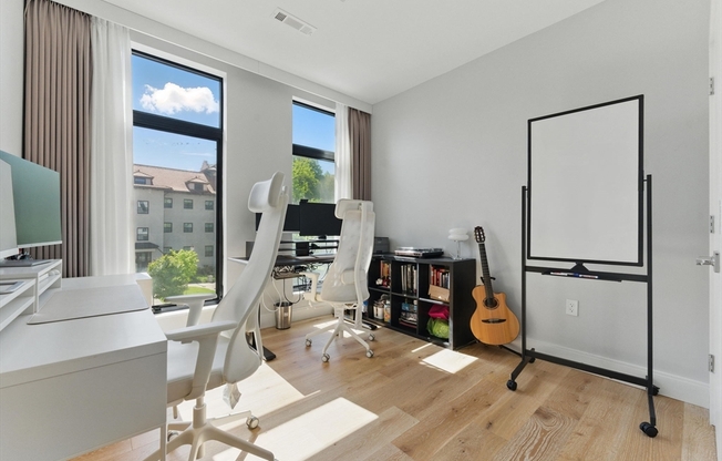 2 beds, 2 baths, 946 sqft, $4,500, Unit 524