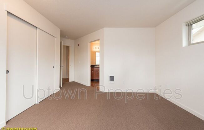 3 beds, 2 baths, 1,275 sqft, $1,900, Unit 231