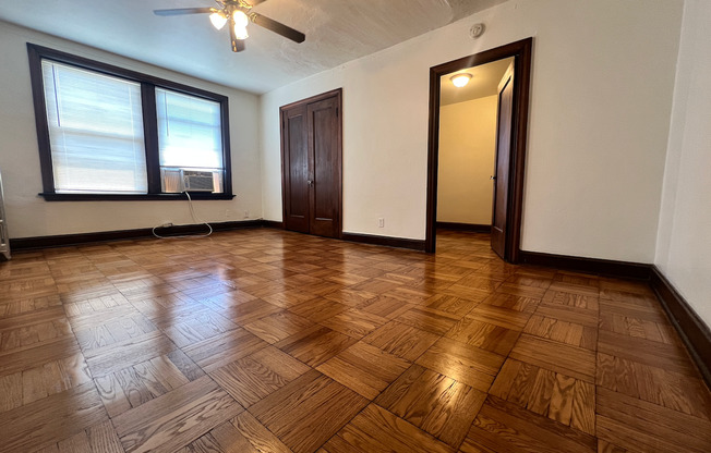 Studio, 1 bath, 400 sqft, $805, Unit 303
