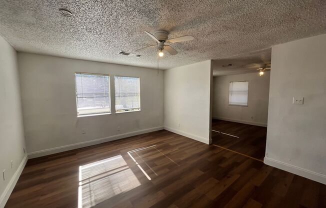 401 Riverdale Dr, San Antonio, TX. 78228