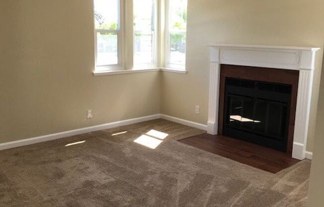 1 bed, 1 bath, 700 sqft, $1,710, Unit 237