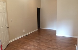 2 beds, 1 bath, $1,250, Unit 3217 W Montgomery - Unit A